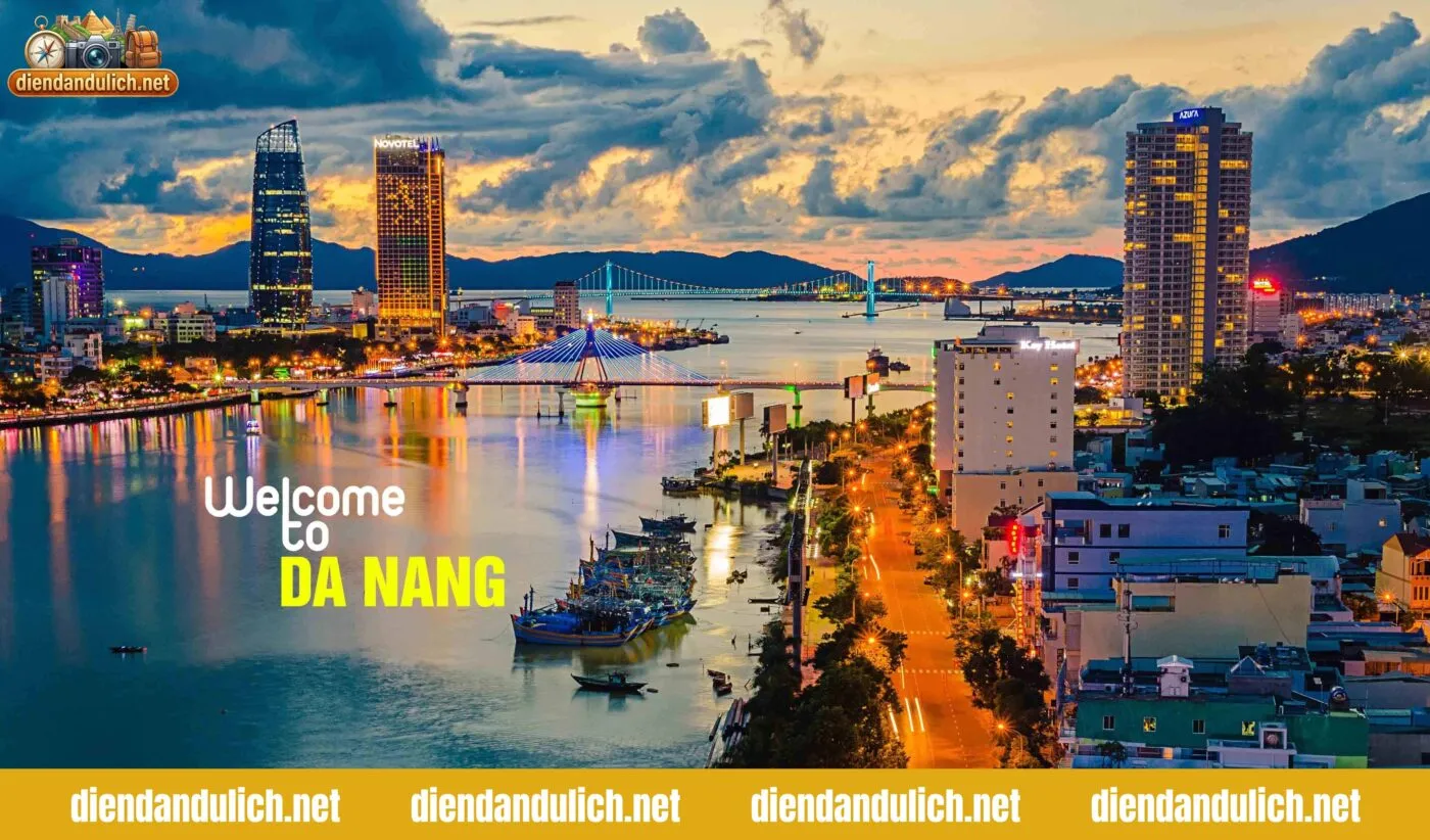 Cây Cầu Vàng (Golden Bridge) nổi tiếng tại Bà Nà Hills với đôi bàn tay khổng lồ, điểm check-in không thể bỏ qua khi tới Đà Nẵng