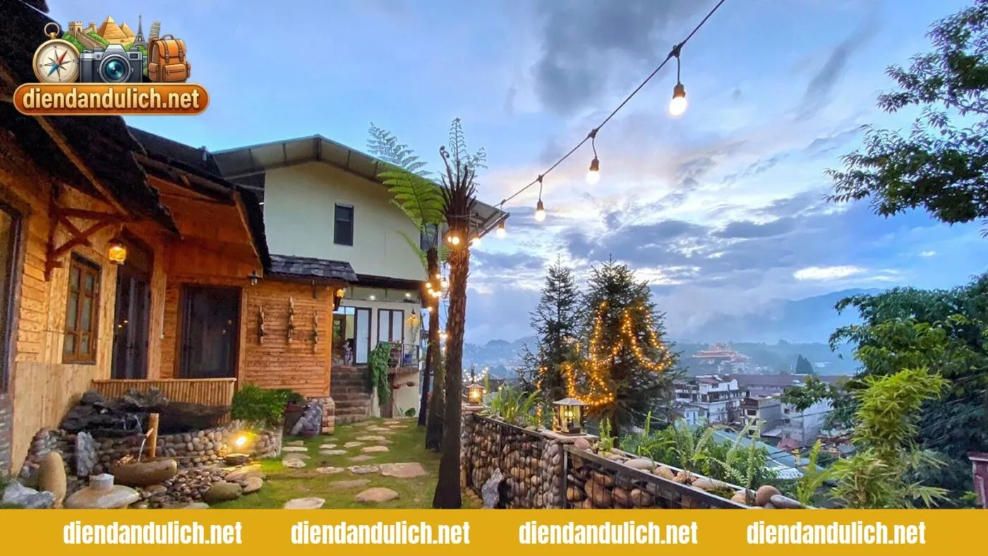 Thiết kế phòng ngủ ấm cúng bằng gỗ tại Vườn Mây Homestay, giúp du khách có thêm kinh nghiệm lựa chọn không gian lưu trú phù hợp tại Sapa